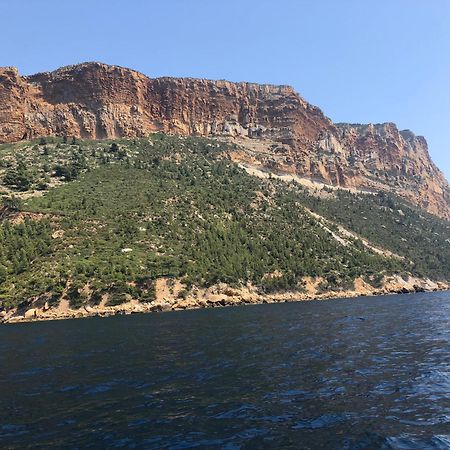 Le Petit Canaille Cassis Bagian luar foto